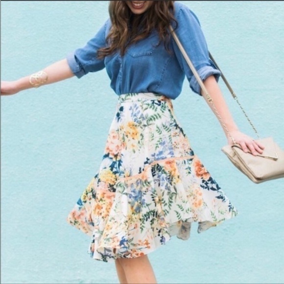 Ranna Gill Floral Blooms Jardin Asymmetrical Skirt, Size 4 - Picture 13 of 13